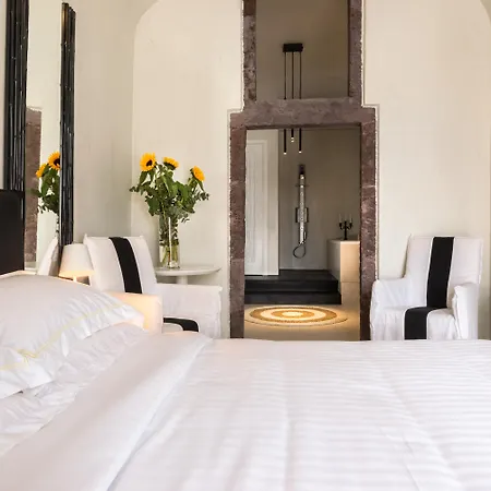 Mythical Blue Luxury (adults Only) Hotel Fira (Santorini)