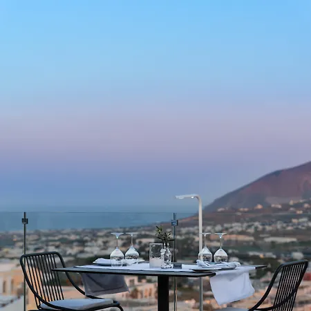 Mythical Blue Luxury (adults Only) Hotel Firá