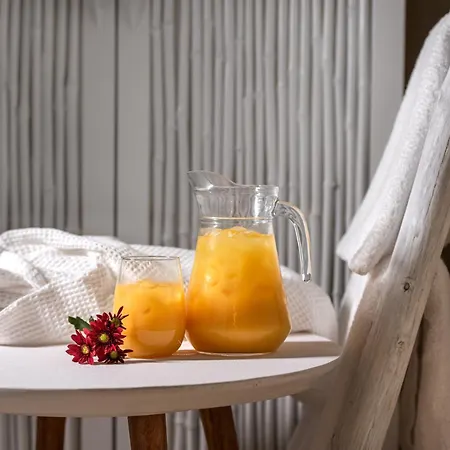 Mythical Blue Luxury (adults Only) Hotel Firá
